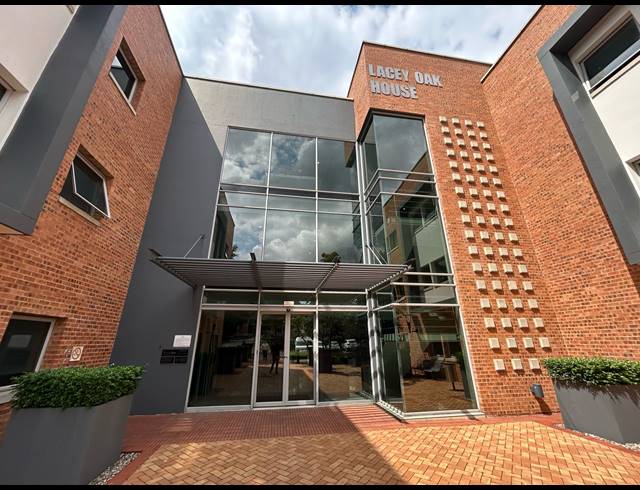 658M² OFFICE TO LET IN BRYANSTON